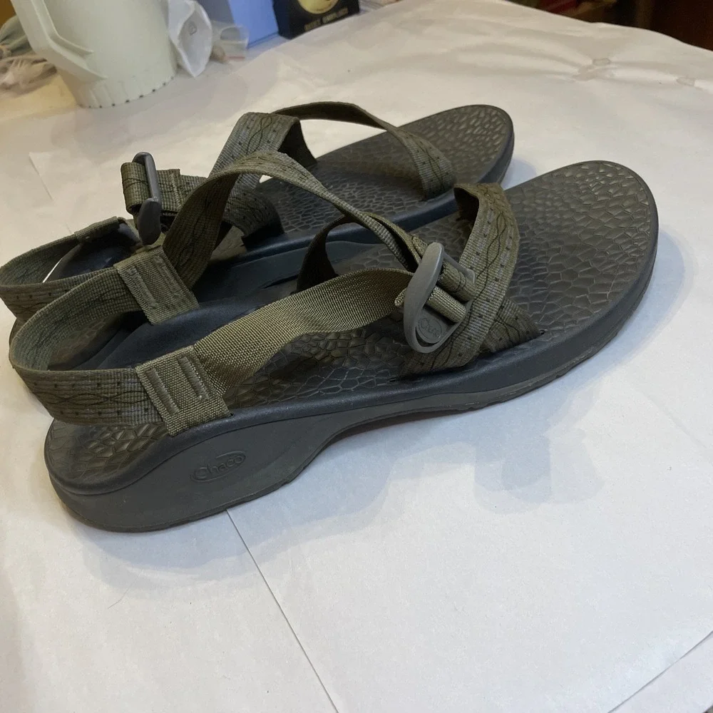 Excellent Condition Men's Chacos 15 | Dark Green 1